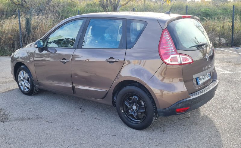 RENAULT MEGANE SCENIC 2011