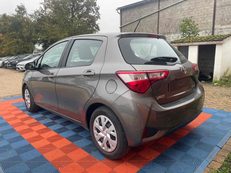 TOYOTA YARIS III France 1.5 VVTi 16V HSD Hybrid 100h E-CVT 