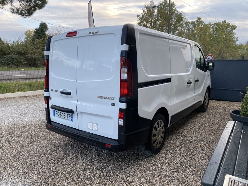 RENAULT TRAFIC 2018