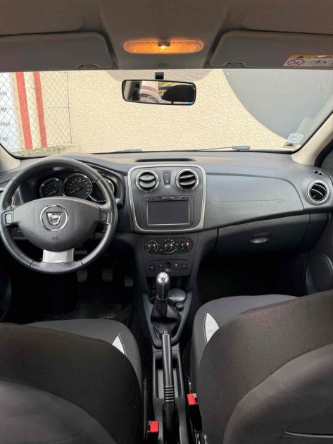 DACIA SANDERO 2015