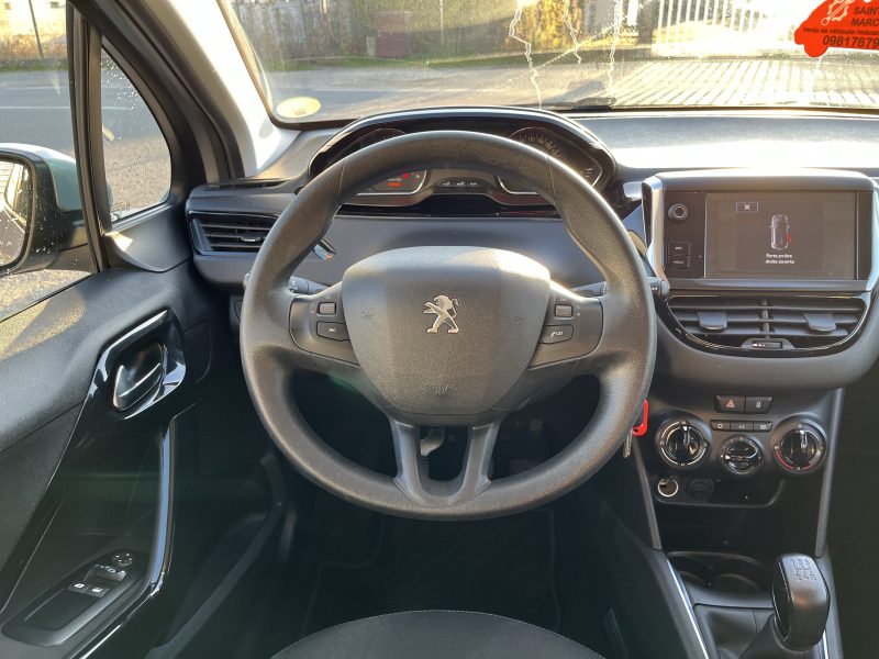 PEUGEOT 208 2014