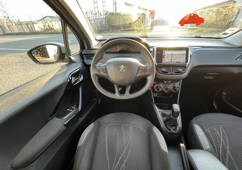 PEUGEOT 208 2014