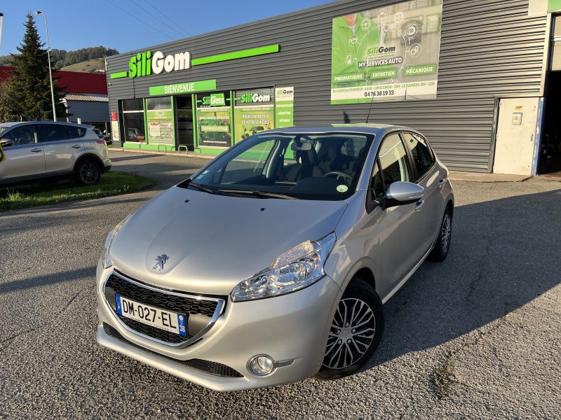 PEUGEOT 208 2014