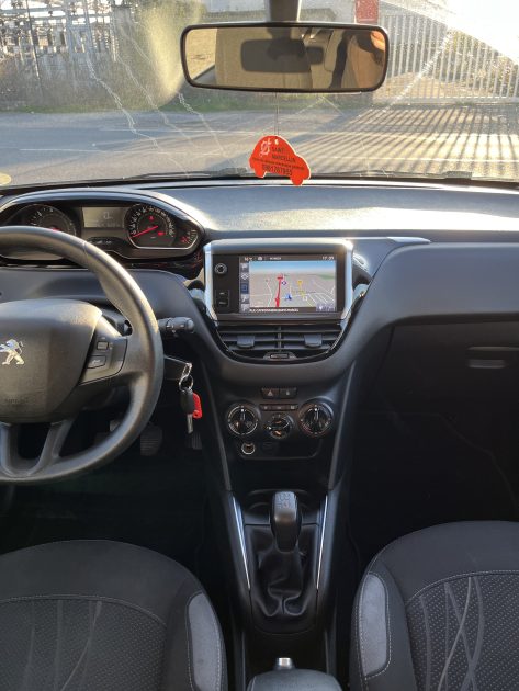 PEUGEOT 208 2014