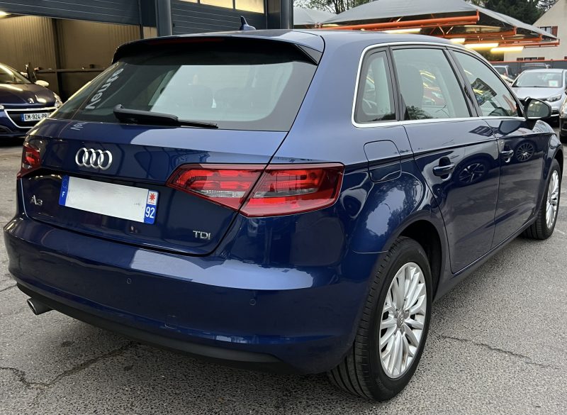 AUDI A3 III SPORTBACK 1.6 TDI 105 Cv GPS BLUETOOTH INTERIEUR SEMI CUIR REGULATEUR - GARANTIE 1 AN