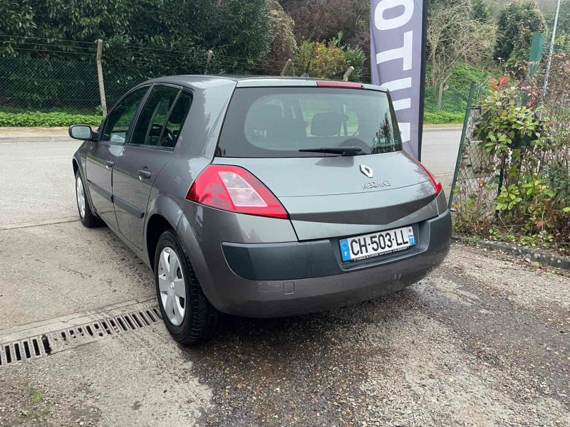 RENAULT MEGANE 1.6i 16V110CV