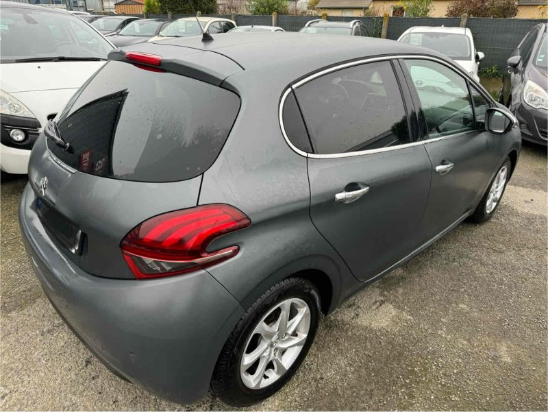 PEUGEOT 208 1.2 VTI 82 STYLE GRIS MAT