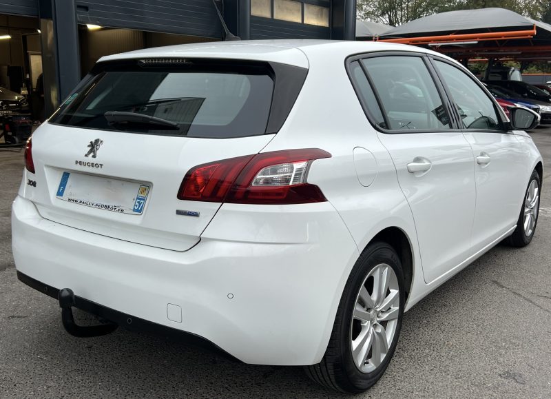 PEUGEOT 308 II 1.6 BLUE HDI 100 Cv ECRAN GPS TACTILE BLUETOOTH ATTELAGE REGULATEUR - GARANTIE 1 AN