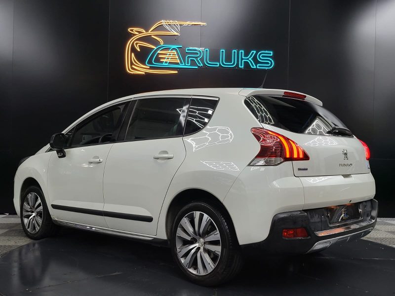 PEUGEOT 3008 1.6 BlueHDi 120cv Business Pack Boîte Auto EAT6