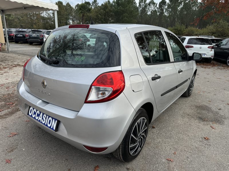 RENAULT CLIO III 1.2 75cv