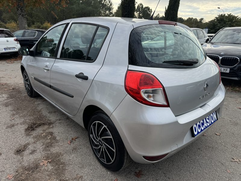 RENAULT CLIO III 1.2 75cv