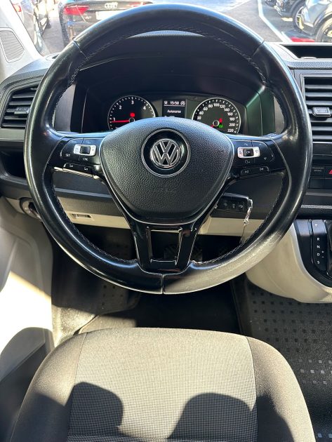 VOLKSWAGEN TRANSPORTER 2018