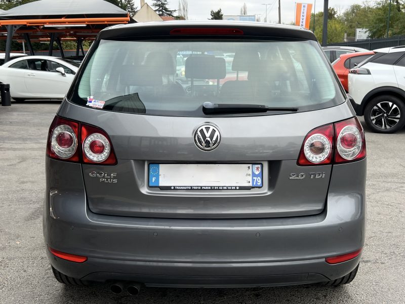 VOLKSWAGEN GOLF MOTEUR A CHAINE DE DISTRIBUTION  INSTALLATION APPLE CARPLAY SANS FIL POSSIBLE INSTAL