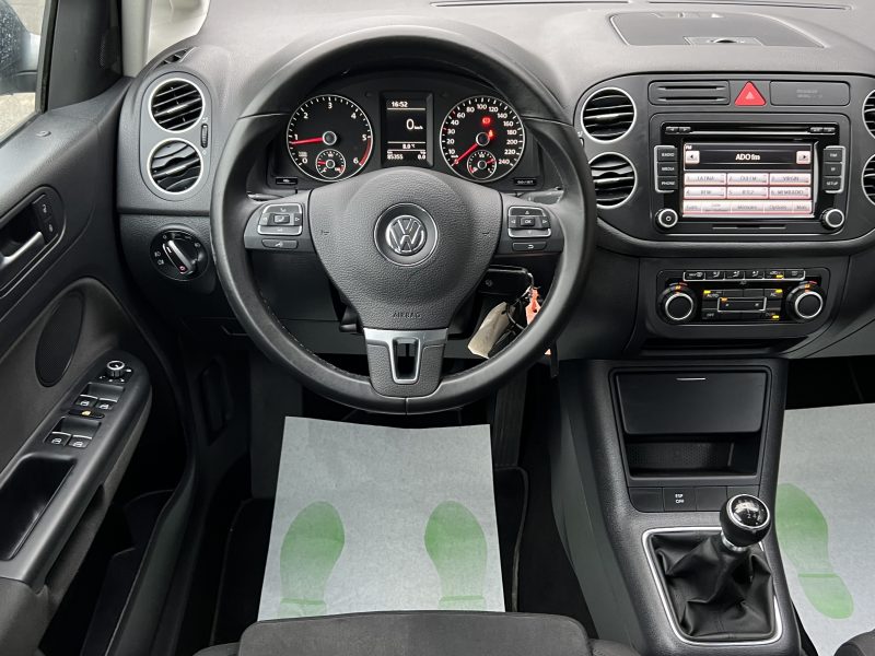 VOLKSWAGEN GOLF MOTEUR A CHAINE DE DISTRIBUTION  INSTALLATION APPLE CARPLAY SANS FIL POSSIBLE INSTAL