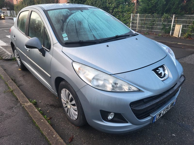 PEUGEOT 207 2011