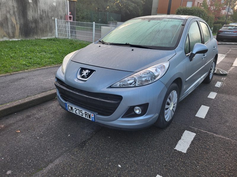 PEUGEOT 207 2011