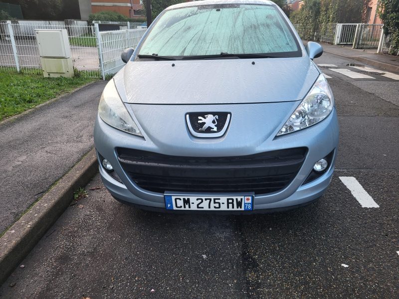 PEUGEOT 207 2011