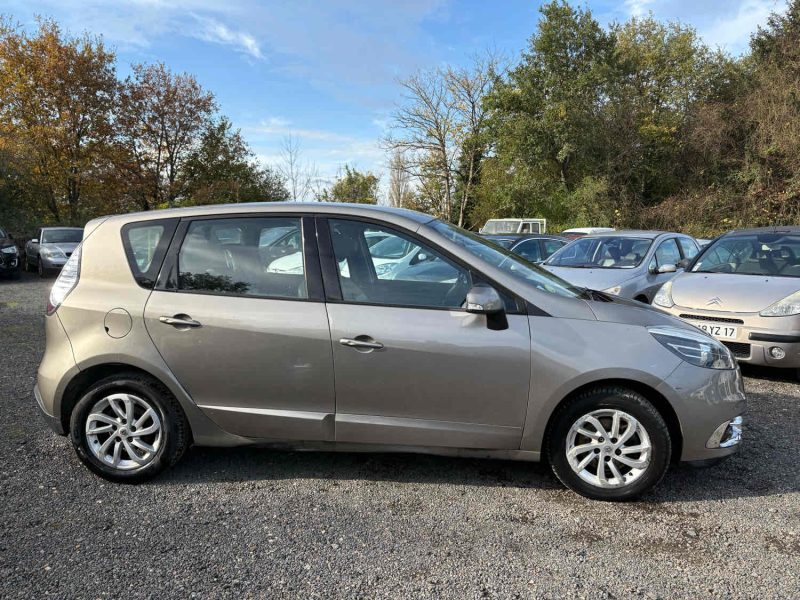 RENAULT MEGANE SCENIC 2013