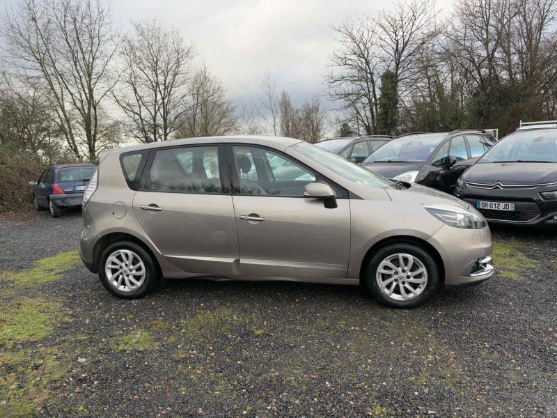 RENAULT MEGANE SCENIC 2013