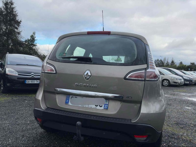 RENAULT MEGANE SCENIC 2013