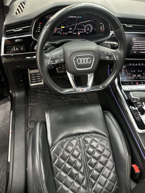 AUDI Q8 2019