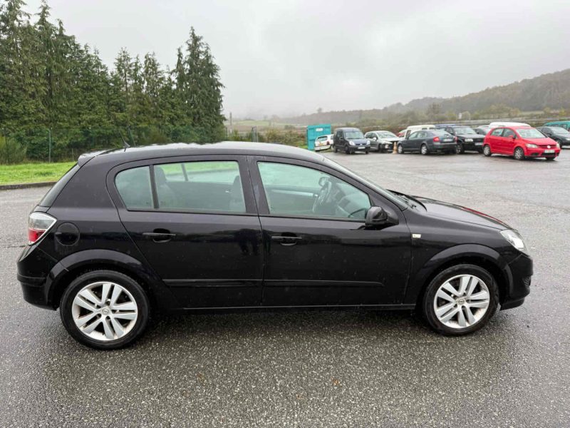 OPEL ASTRA 2008