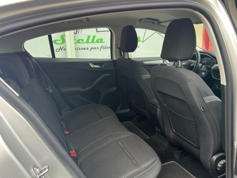 FORD FOCUS 1.0l EcoBoost Cool and Connect 100ch - VENTE A PROFESSIONNELS OU POUR EXPORT