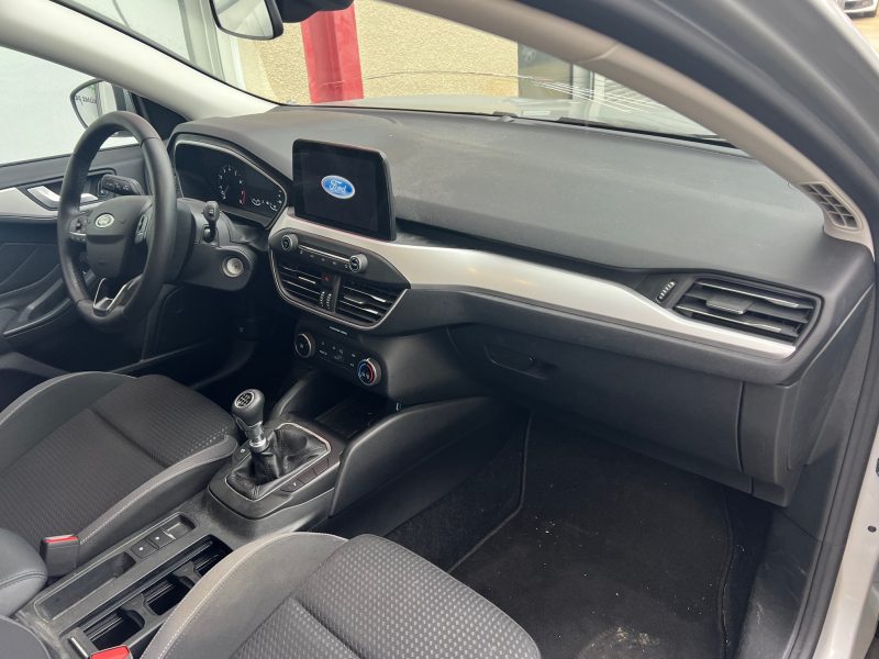 FORD FOCUS 1.0l EcoBoost Cool and Connect 100ch - VENTE A PROFESSIONNELS OU POUR EXPORT