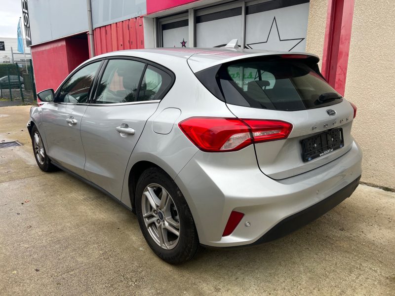 FORD FOCUS 1.0l EcoBoost Cool and Connect 100ch - VENTE A PROFESSIONNELS OU POUR EXPORT