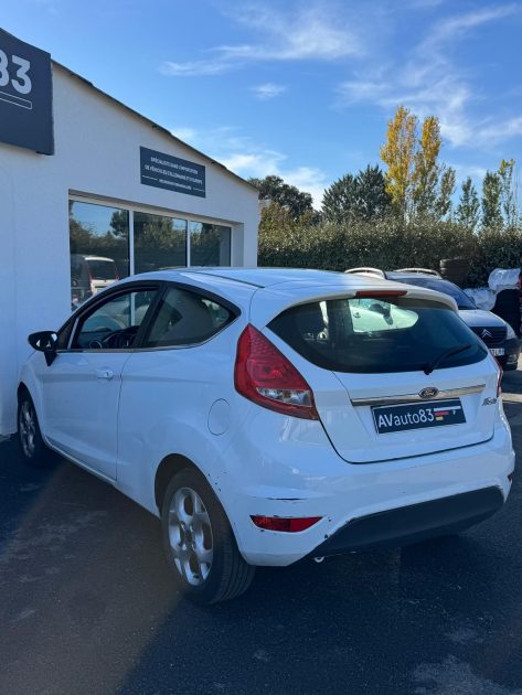 FORD FIESTA 1.25i 82cv  2010