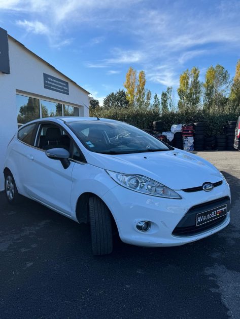 FORD FIESTA 1.25i 82cv  2010