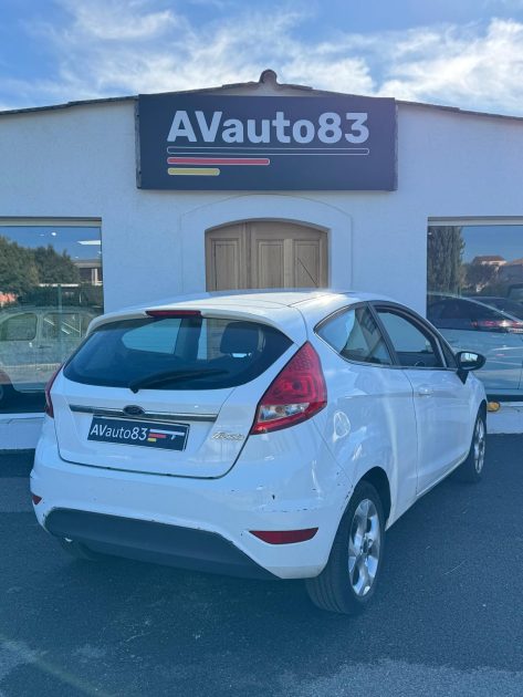 FORD FIESTA 1.25i 82cv  2010