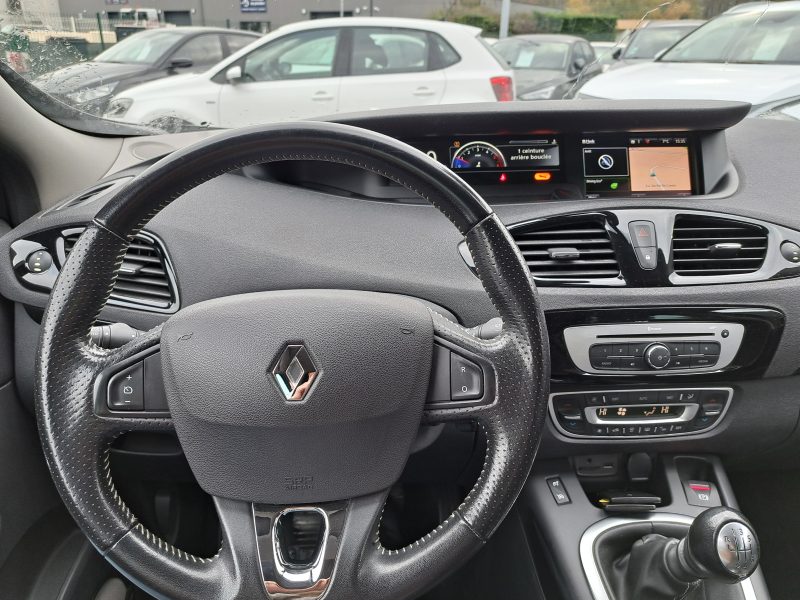 RENAULT  SCENIC 2015