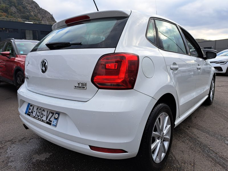 VOLKSWAGEN POLO 2016