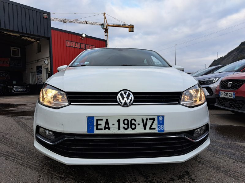 VOLKSWAGEN POLO 2016