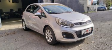 Kia Rio 1.1 CRDi 75 Premium série, *Chaîne de distribution*, *Idéale jeune conducteur*, *Caméra de r