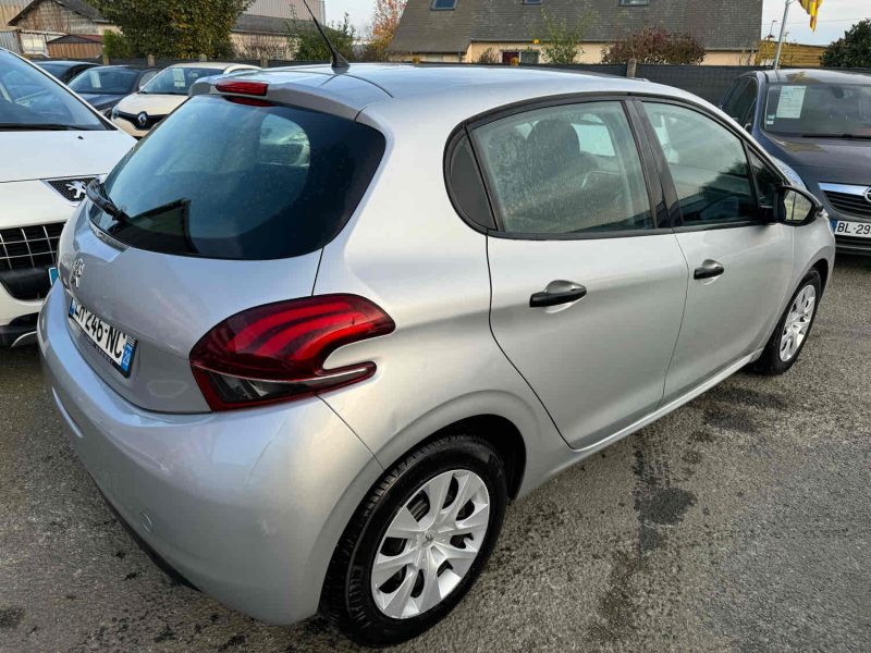 PEUGEOT 208 1.6 HDi 75Cv 2 places