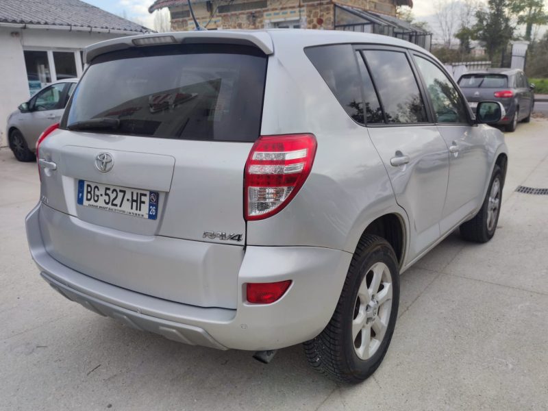 TOYOTA RAV4 Life RAV4 150 D-4D 4WD FAP CT OK