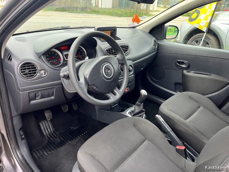 RENAULT CLIO 2013