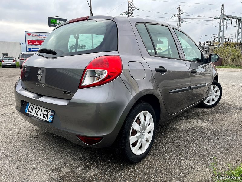 RENAULT CLIO 2013