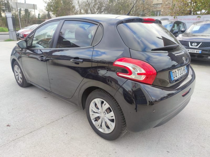 PEUGEOT 208 Style 1.2 82ch BVM5 CT OK