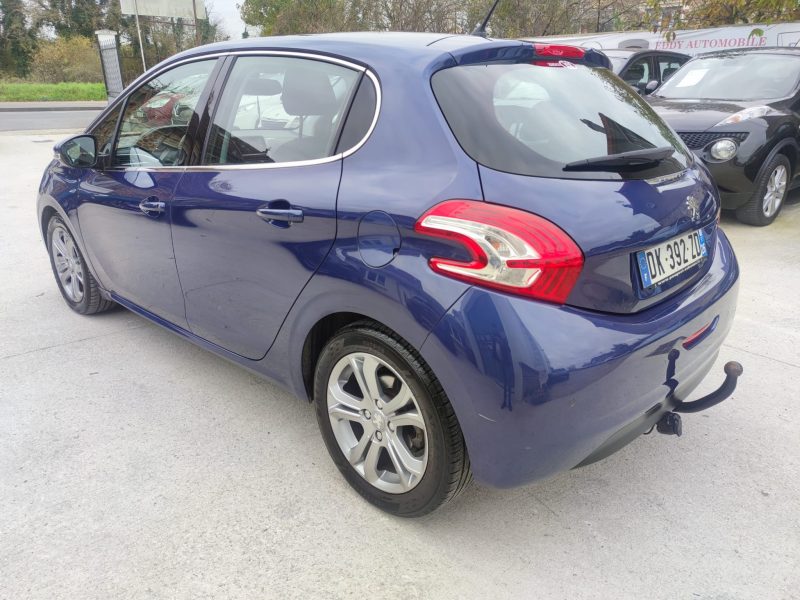 F_PEUGEOT 208 Allure 1.6 e-HDi 92ch CT OK