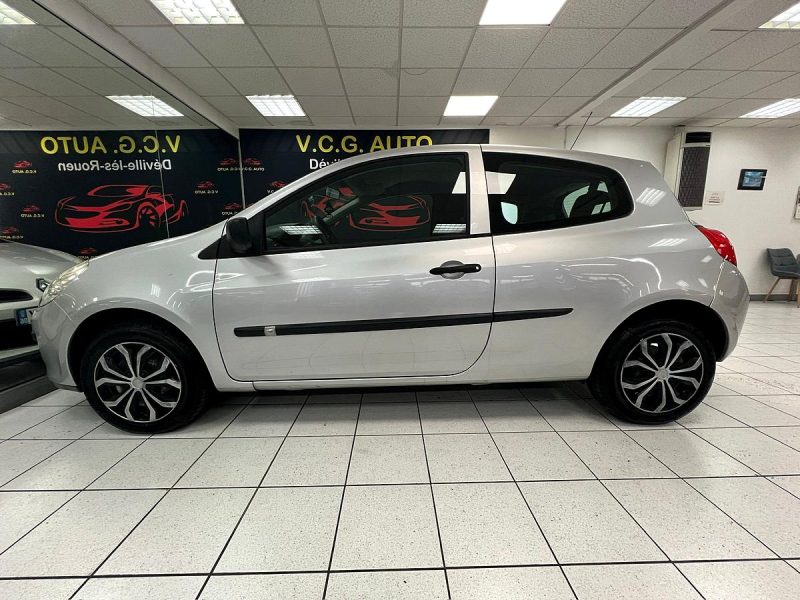 RENAULT CLIO III 1.2 16V 75CH CONFORT DYNAMIQUE