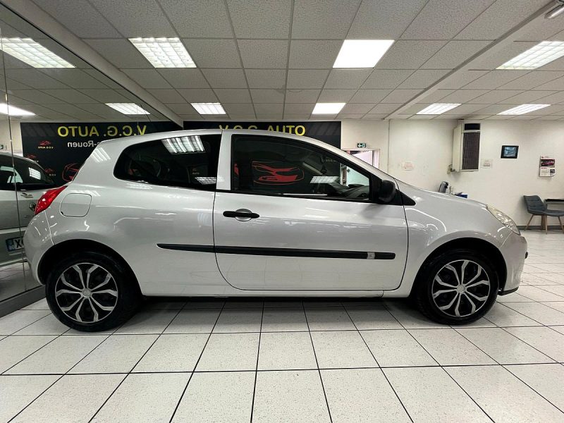 RENAULT CLIO III 1.2 16V 75CH CONFORT DYNAMIQUE