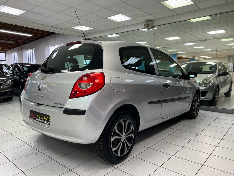 RENAULT CLIO III 1.2 16V 75CH CONFORT DYNAMIQUE