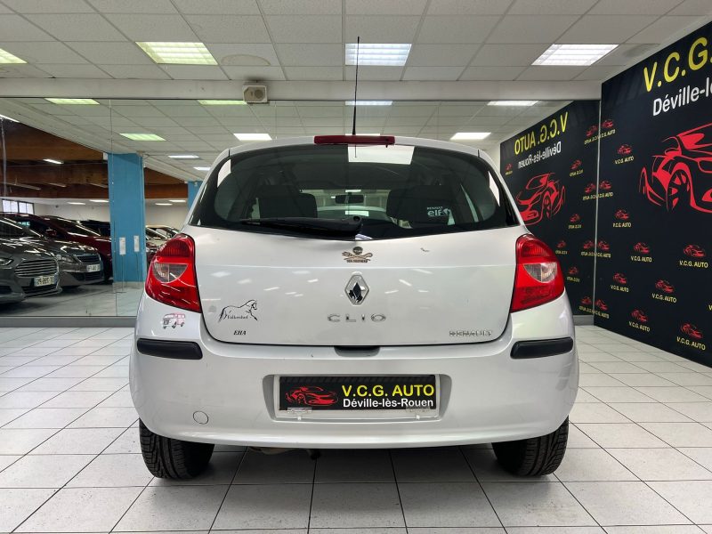 RENAULT CLIO III 1.2 16V 75CH CONFORT DYNAMIQUE