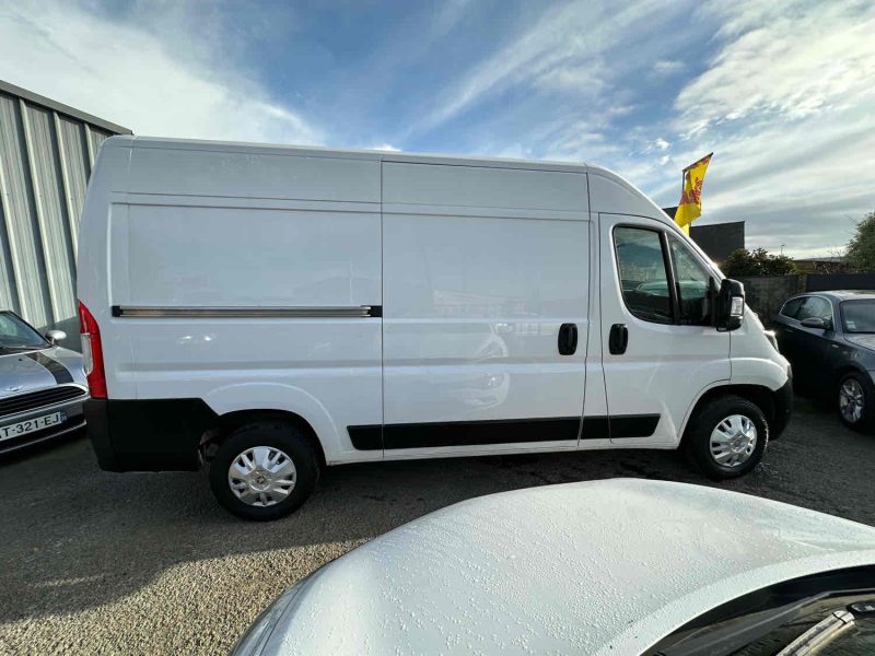 PEUGEOT BOXER 2.2 BlueHDi 120 L2H2 PREMIUM