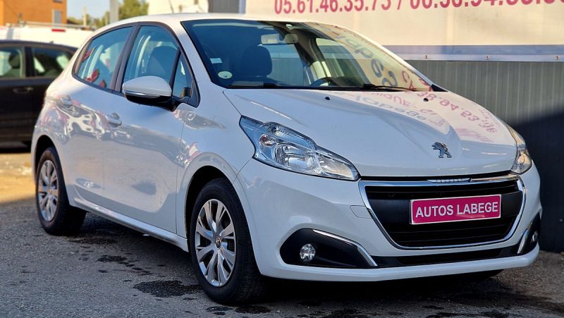 PEUGEOT 208 2019