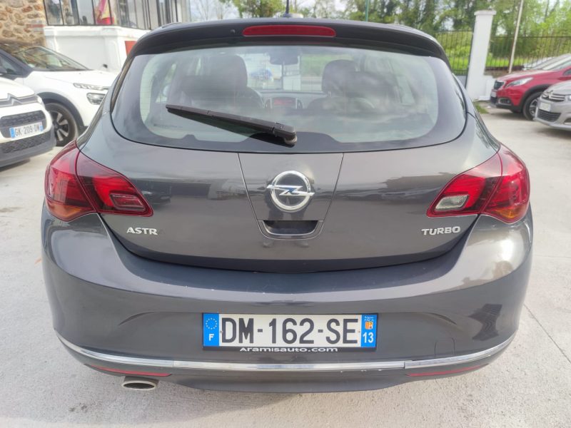 OPEL ASTRA J GTC 2013