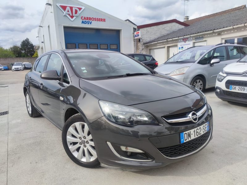 OPEL ASTRA J GTC 2013